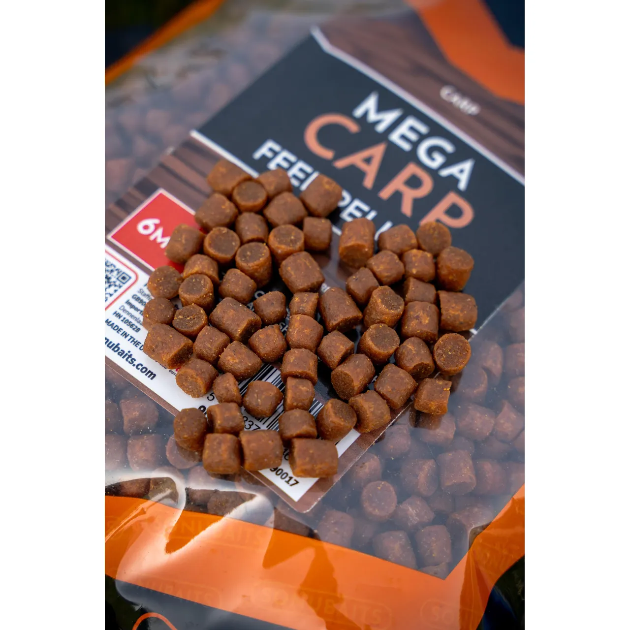 Sonubaits Mega Carp Pellets 6mm - Pellets auf Packung
